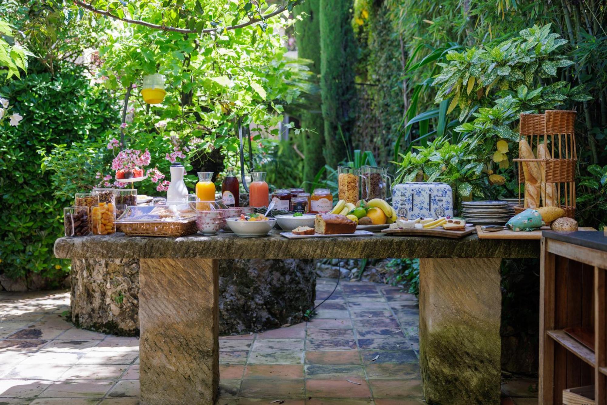 Hotel La Villa Sainte Valerie Adults Only ฌวง-เลส์-แป็งส์ ภายนอก รูปภาพ